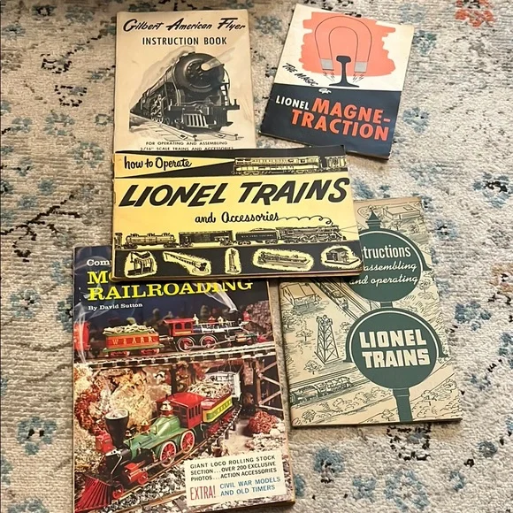 Vintage Train Instruction Books Collection 1950s Lionel & Gilbert American Flyer - Picture 1 of 16